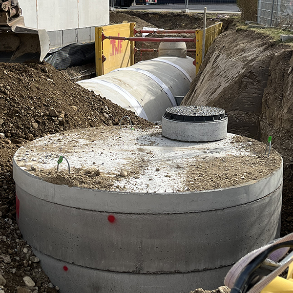 Ein Sickertunnel für Regenwasser mit technischem Filter von SW Umwelttechnik